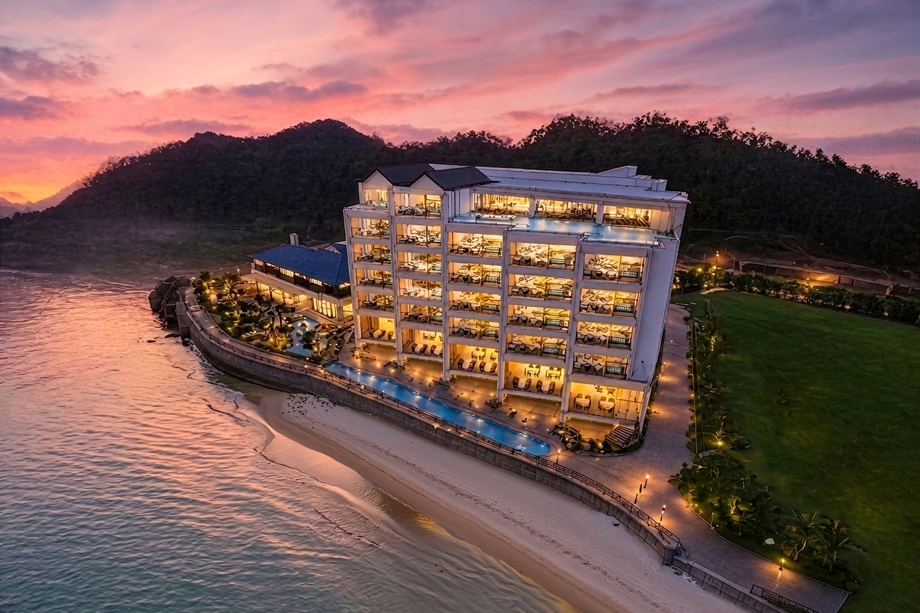 AWAJI LAGOON SUITES 天澪