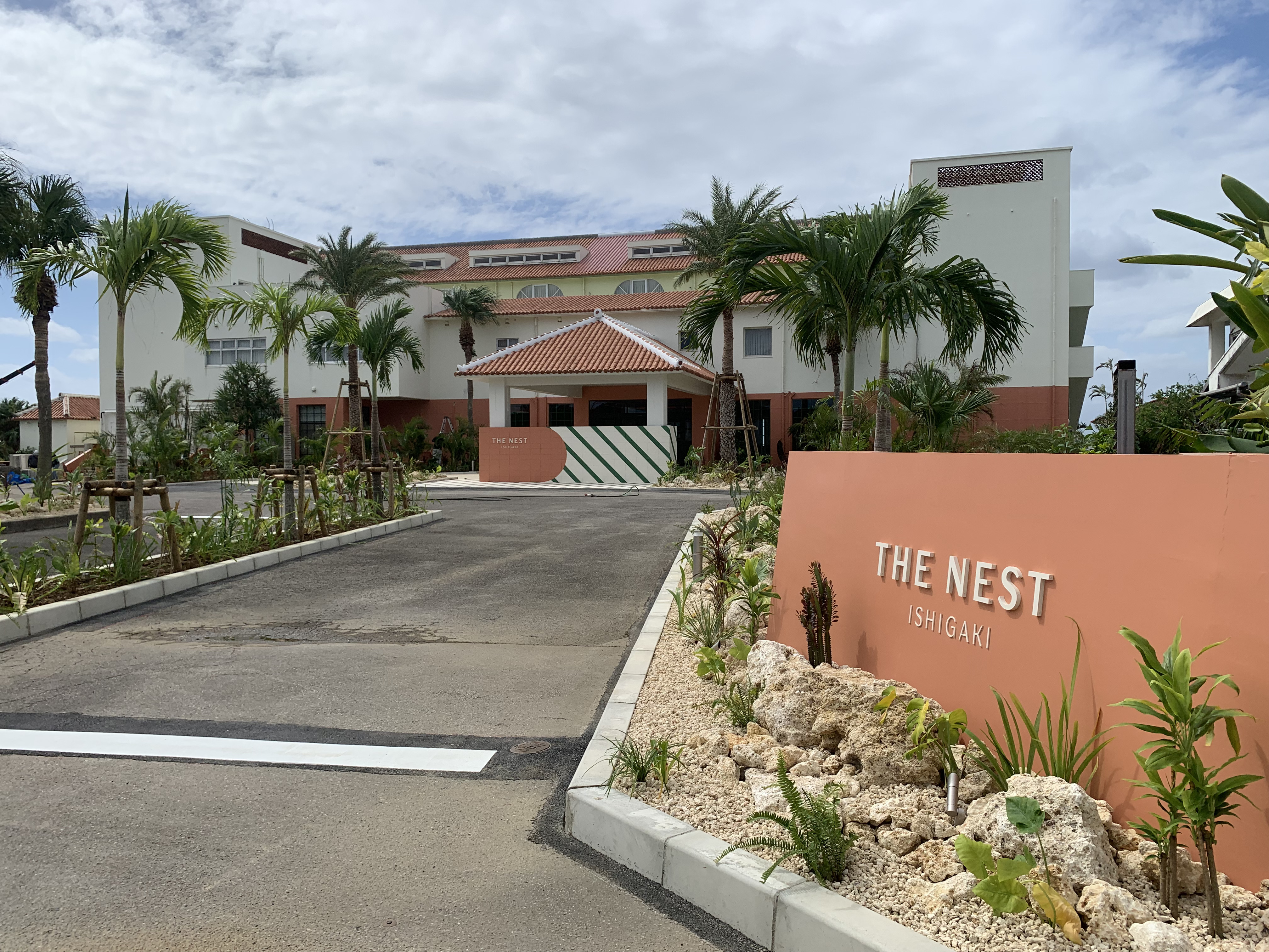 THE NEST ISHIGAKI（旧 沖縄かりゆしリゾートEXES石垣）
